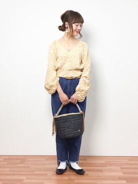 「cache cache（カシュ カシュ）のアイテム（かごバッグ）」を使った、内山陽菜さん（レディース・149cm）の春コーディネート