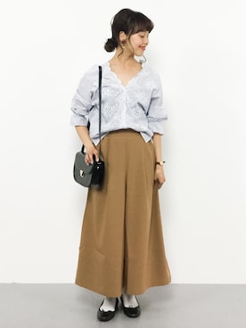 「ADAM ET ROPE'（アダムエロペ）のラウンドクロスボディーバッグ（ショルダーバッグ）」を使った、内山陽菜さん（レディース・149cm）の夏コーディネート