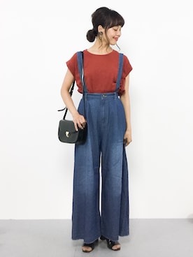 「ADAM ET ROPE'（アダムエロペ）のラウンドクロスボディーバッグ（ショルダーバッグ）」を使った、内山陽菜さん（レディース・149cm）の夏コーディネート