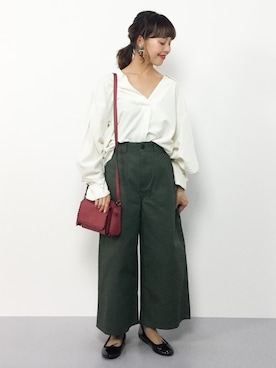 「カーキパンツ」｜内山陽菜さん（レディース・149cm）の秋コーディネート