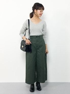 「カーキパンツ」｜内山陽菜さん（レディース・149cm）の秋コーディネート