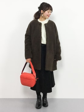 「黒スカート」｜「アイテム（その他アウター）」を使った、内山陽菜さん（レディース・149cm）の冬コーディネート