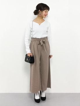 「Primazel（プリマゼル）のアイテム（パンツ）」を使った、内山陽菜さん（レディース・149cm）の冬コーディネート