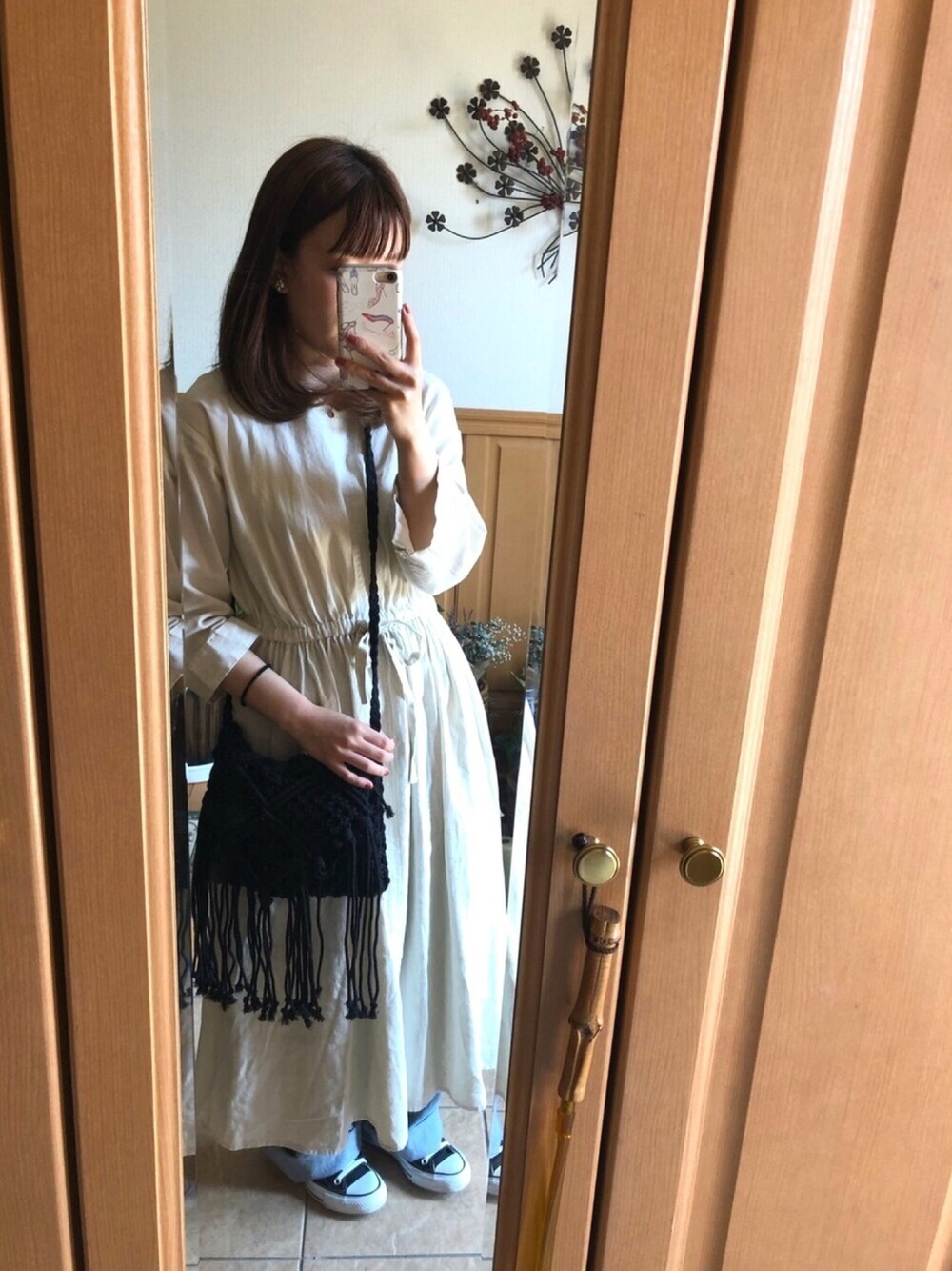 「ピクニック、ゆるコーデ、プチプラ、シンプルコーデ、ワンピース、デニム、スニーカー、UNIQLO、パンツスタイル、カジュアルコーデ」｜「studio CLIPのDAYS-リネンレーヨンWギャザーワンピース（ワンピース、ベージュ系）」を使った、macchan☆彡.。さん（レディース・157cm）の春コーディネートの1枚目の写真