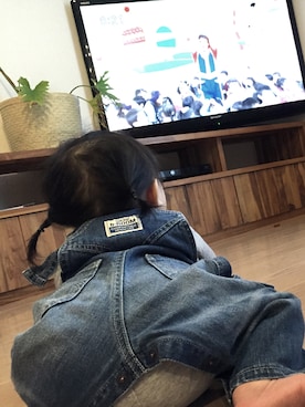 「後ろ姿」｜「アイテム（オールインワン・サロペット）」を使った、tetsukoさん（キッズ・100cm）の冬コーディネート
