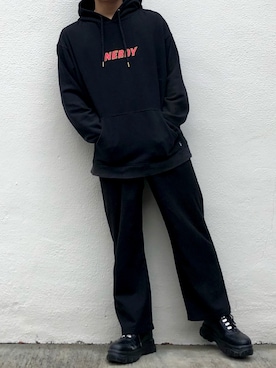 「NERDY（ノルディ）のアイテム（パーカー）」を使った、tesooooooさん（メンズ・174cm）の春コーディネート