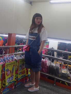 「tommy jeans（トミー ジーンズ）のアイテム（オールインワン・サロペット）」を使った、75さん（レディース・156cm）の夏コーディネート