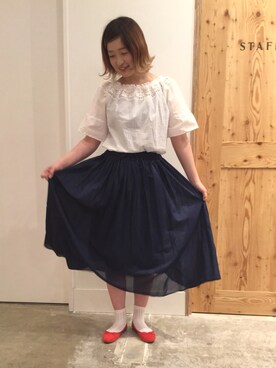 「coenスタッフスタイリング」｜「アイテム（レッグウェア）」を使った、coen 徳永さん（レディース・165cm）の春コーディネート