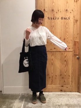 「袖ボリューム」｜「アイテム（財布/小物）」を使った、coen 徳永さん（レディース・165cm）の冬コーディネート