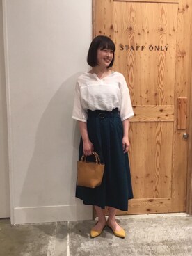 「coenスタッフスタイリング」｜「アイテム（パンプス）」を使った、coen 徳永さん（レディース・164cm）の春コーディネート