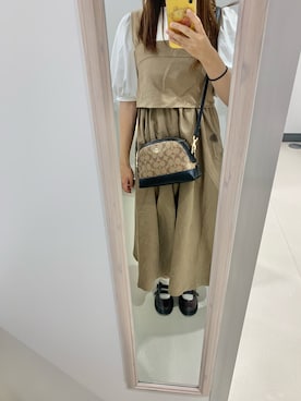 「RETRO GIRL（レトロガール）のアイテム（ジャンパースカート）」を使った、みかさん（レディース・159cm）の秋コーディネート