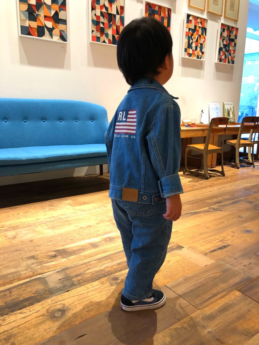 「デニムオンデニム」｜「RALPH LAURENのアイテム（デニムジャケット、ブルー系）」を使った、®️uiさん（キッズ・100cm）の秋コーディネートの1枚目の写真