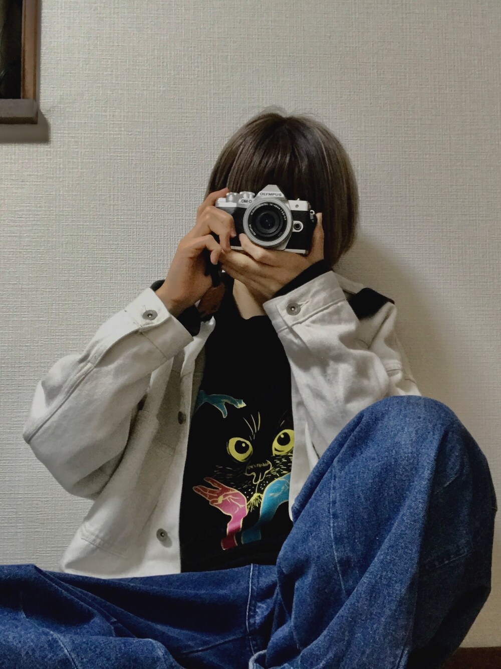 「カジュアルコーデ、休日スタイル、ラクチンコーデ、お洒落さんとつながりたい、バルーンパンツ、デニムジャケット」｜「niko and...のアイテム（デニムジャケット、ホワイト系）」を使った、かえさん（レディース・165cm）の冬コーディネートの1枚目の写真