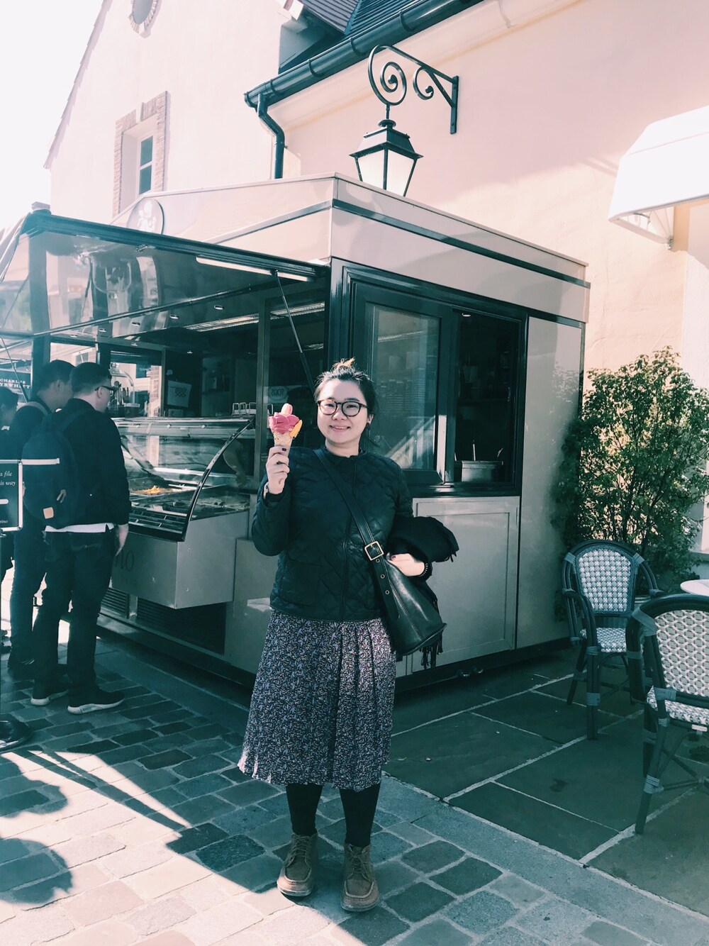 「vintage、COACH、birkenstock」｜「UNIQLOのアイテム（ブルゾン、ブラック系）」を使った、SuzyIvyさん（レディース・160cm）の春コーディネートの1枚目の写真