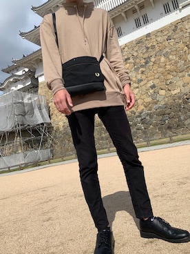 「FRED PERRY（フレッドペリー）のアイテム（ショルダーバッグ）」を使った、TPさん（メンズ・177cm）の秋コーディネート