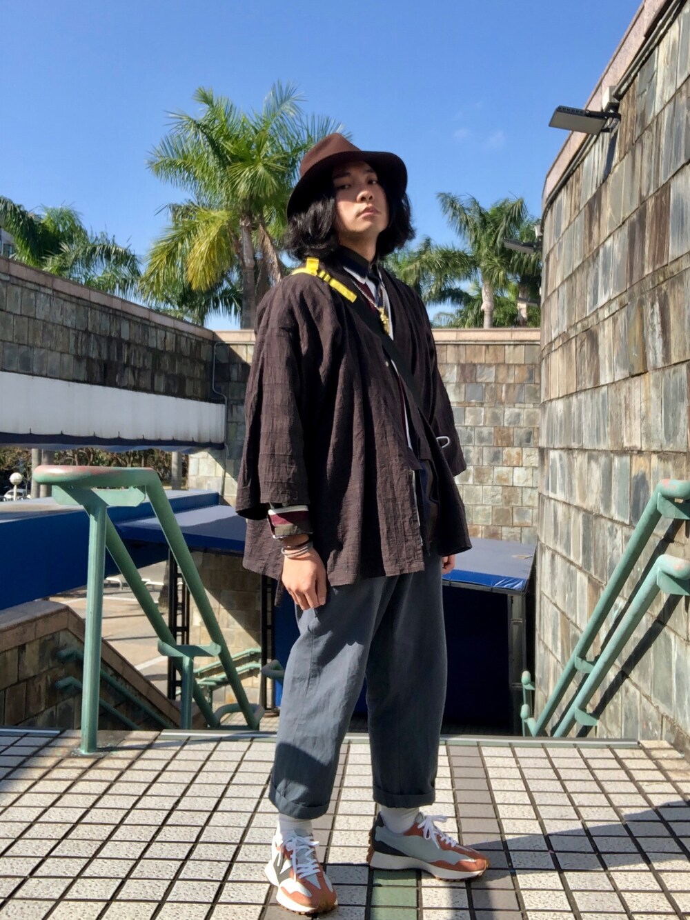 「New Balance、327、newbalance327、peanuts&co、紳士帽」｜「甚平のアイテム（ジャケット/アウター、ブラック系）」を使った、Mr.Teng さん（メンズ・170cm）の冬コーディネートの1枚目の写真