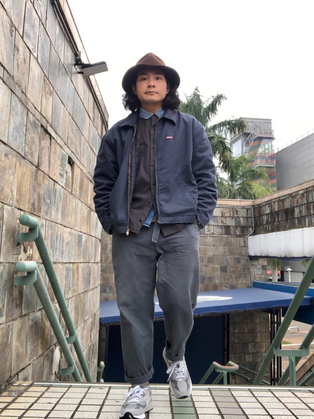 「VINTAGE、New Balance、992、blue」｜「Dickiesのアイテム（ジャケット/アウター、ブルー系）」を使った、Mr.Teng さん（メンズ・170cm）の冬コーディネートの1枚目の写真