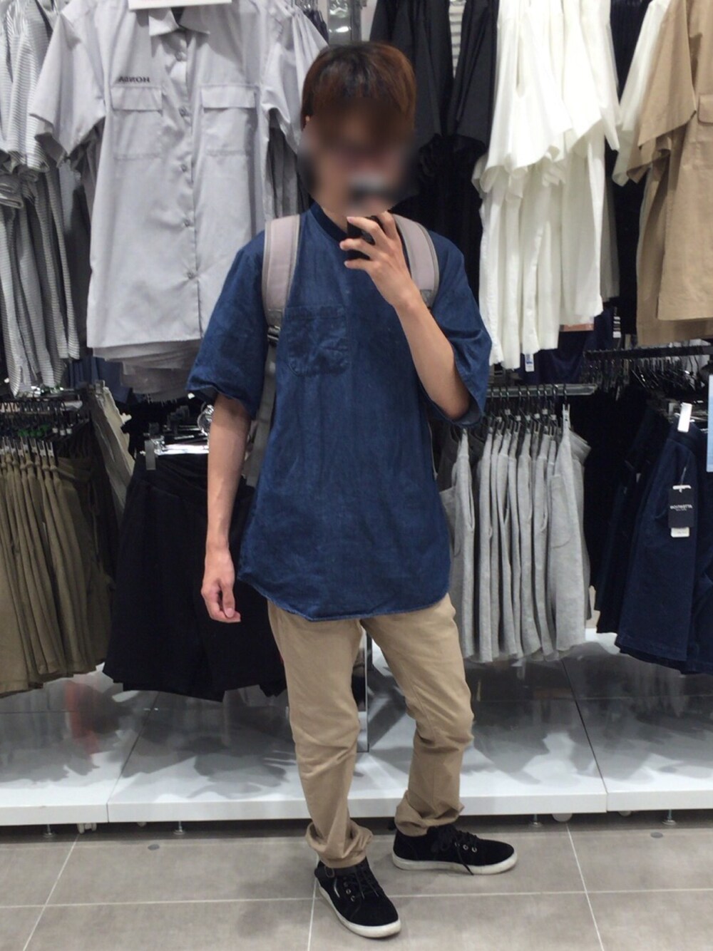 「シンプルコーデ」｜「GUのアイテム（Tシャツ/カットソー、ブルー系）」を使った、kousukeさん（メンズ・173cm）の夏コーディネートの1枚目の写真