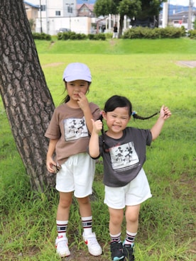 「URBAN CHERRYのアイテム（パンツ、ホワイト系）」を使った、aonanaさん（キッズ・110cm）の夏コーディネート