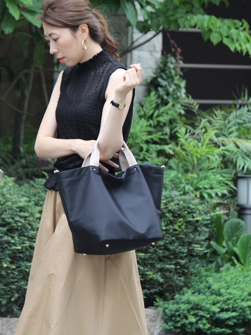 **JUN**さんのトートバッグ「本革ハンドルナイロン2wayトートバッグ(VitaFelice|ヴィータフェリーチェ)」を使ったコーディネート