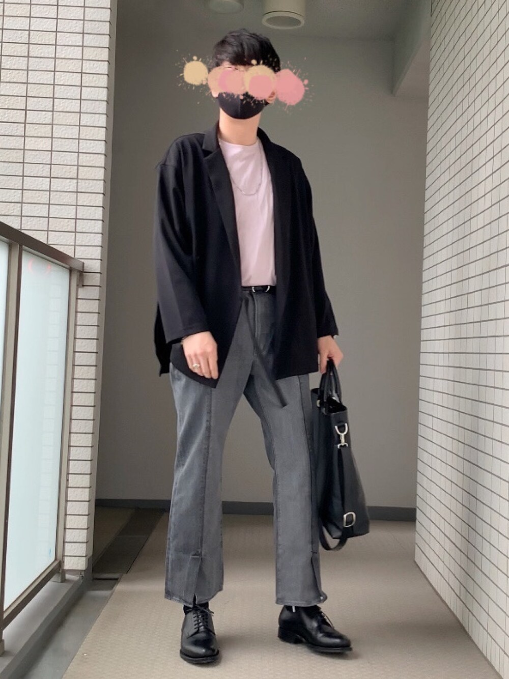 「30代、きれいめカジュアル、GUコーデ、プチプラコーデ、ハイウエスト、タックイン、ジャケットスタイル、フレアパンツ、フレアデニム、スリットデニム」｜「ZARAのアイテム（ネックレス、シルバー系）」を使った、tanakaさん（メンズ・180cm）の夏コーディネートの1枚目の写真