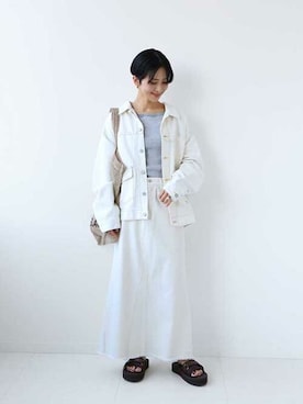 「Levi's RED（リーバイスレッド）のアイテム」を使った、Makkieさん（レディース・158cm）の春コーディネート