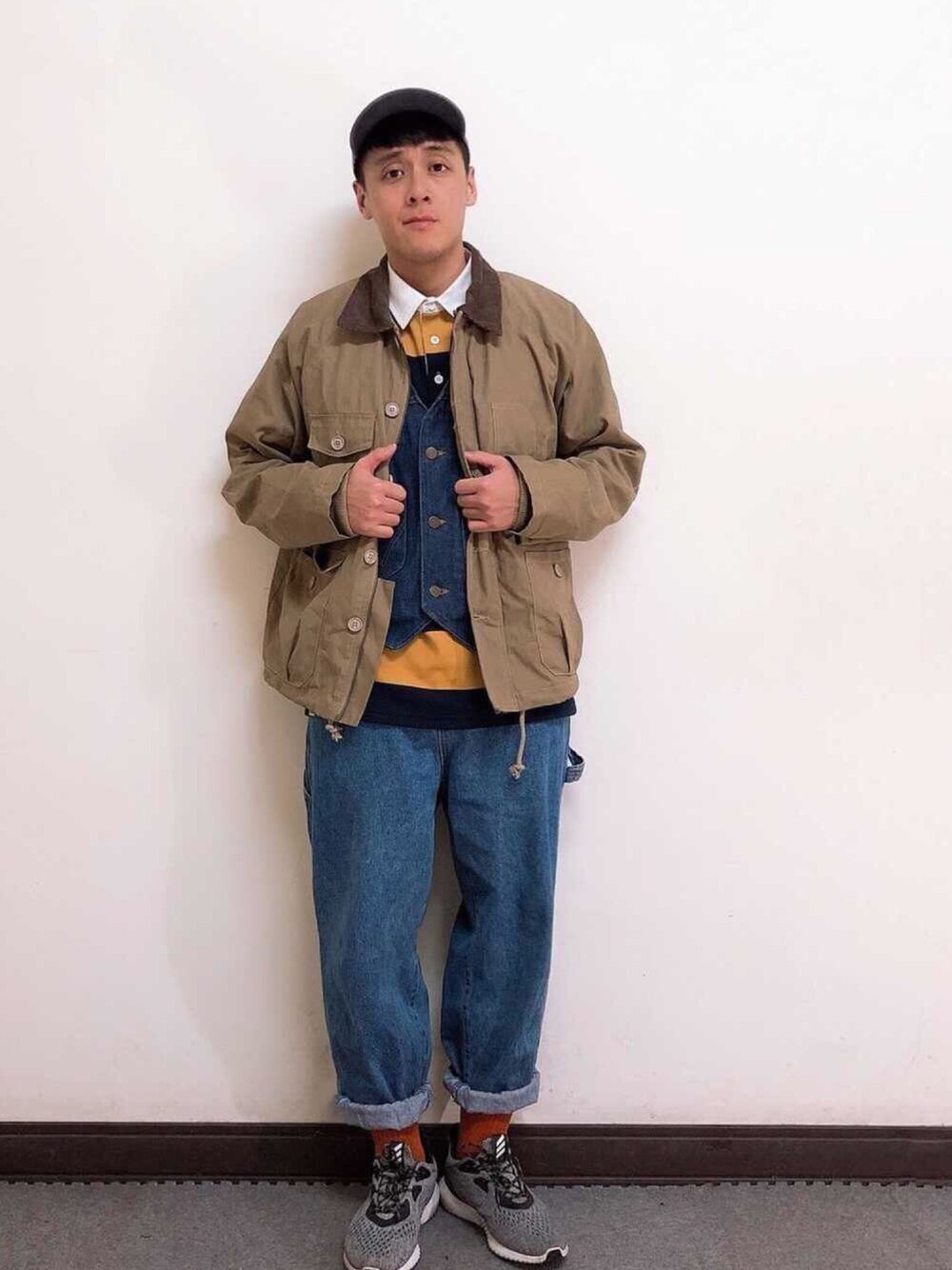 「春コーデ、carhartt、needhow、GU、adidas、outfit、street」｜「Carharttのアイテム（キャップ、ブルー系）」を使った、鄭騰紘さん（メンズ・172cm）の冬コーディネートの1枚目の写真