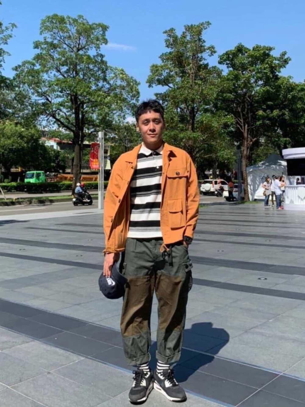 「ootd、夏コーデ、NIKE、UNIQLO、夏、vintage、street、古着、outfit、AIR MAX」｜「VINTAGEのアイテム（ミリタリージャケット、オレンジ系）」を使った、鄭騰紘さん（メンズ・173cm）の夏コーディネートの1枚目の写真