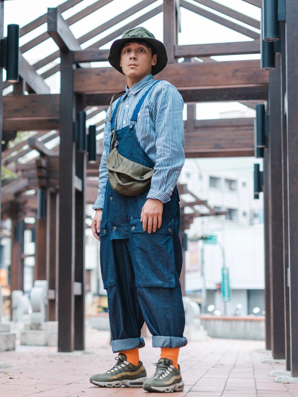 「ootd、冬コーデ、冬、秋のコーデ、秋コーデ、outfit、Need How、NIKE、NIKE AIR MAX、streetstyle」｜「Need Howのアイテム（キャップ、グリーン系）」を使った、鄭騰紘さん（メンズ・172cm）の冬コーディネートの1枚目の写真