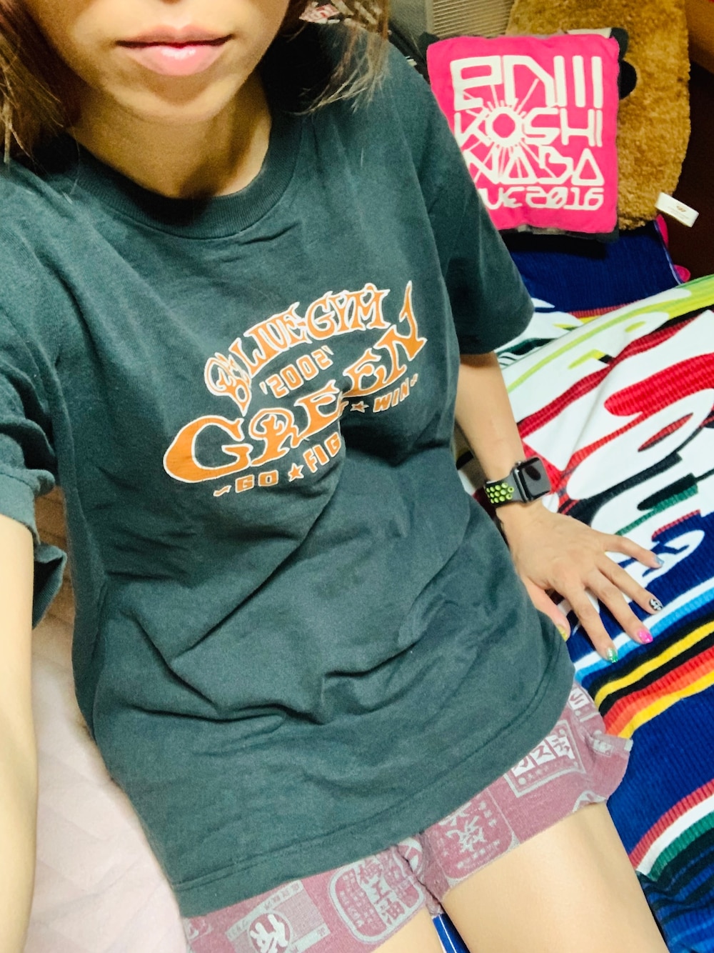 「部屋着、Bz、bztシャツ、bztシャツ月間、LIVETシャツ、ライブTシャツ、livegym」｜「B'zのアイテム（Tシャツ/カットソー、ブラック系）」を使った、Galulu Musicさん（レディース・150cm）の夏コーディネートの1枚目の写真