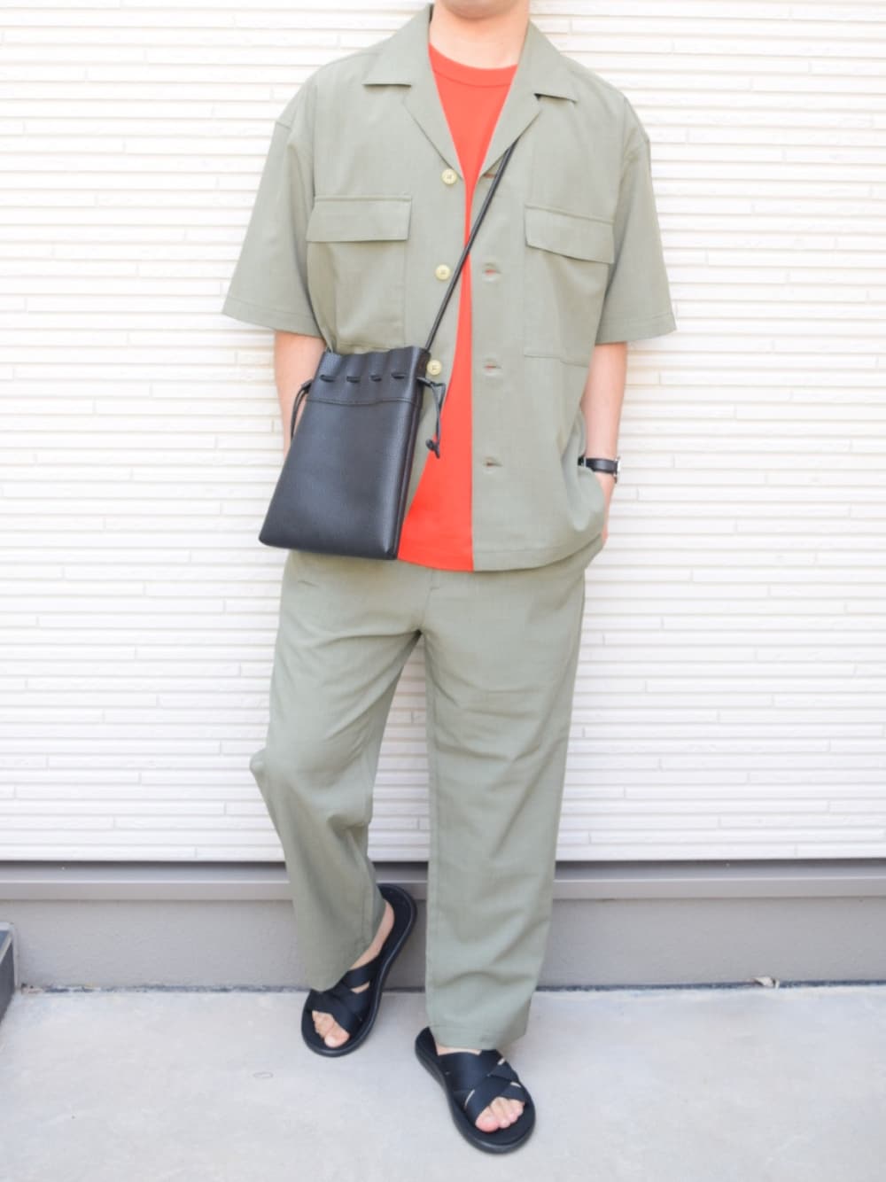 「GU、ジーユー、teva、プチプラ、セットアップ、ミニタリー、夏コーデ、今日のコーデ、お洒落さんと繋がりたい、おしゃれさんと繋がりたい」｜「GUのアイテム（シャツ/ブラウス、グリーン系）」を使った、さとしさん（メンズ・166cm）の夏コーディネートの1枚目の写真