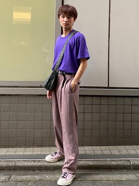 「CONVERSE（コンバース）のアイテム（スニーカー、ホワイト系）」を使った、長野伸乃助さん（メンズ・170cm）の秋コーディネート