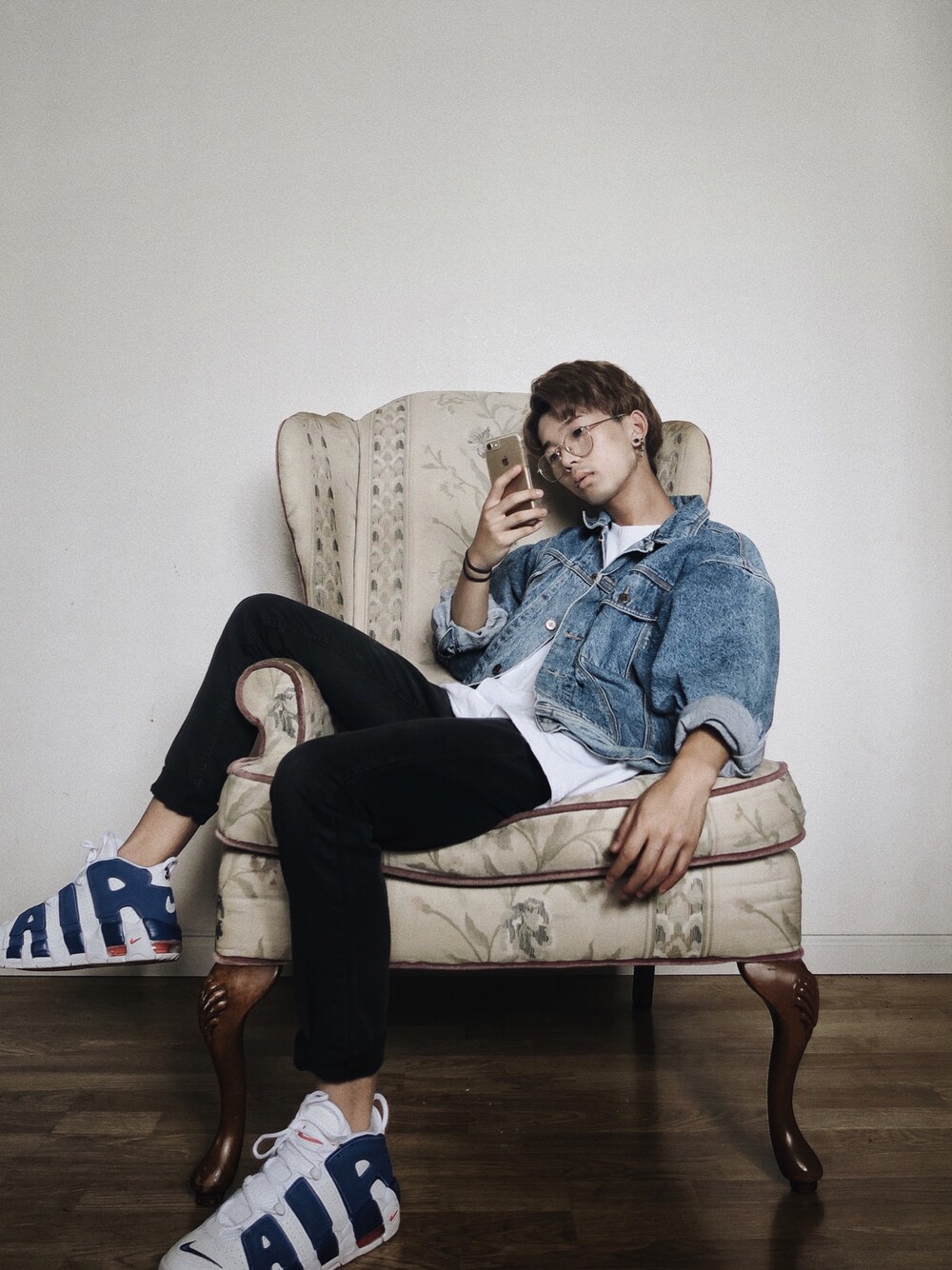 「summer、ootd、denim、NIKE、Levi's、hawaii、blue、vintage」｜「Levi'sのアイテム（デニムジャケット、ブルー系）」を使った、seanさん（メンズ・170cm）の秋コーディネートの1枚目の写真