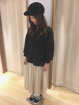 「アイテム（スカート、ゴールド系）」を使った、やぎみさきさん（レディース・153cm）の秋コーディネート