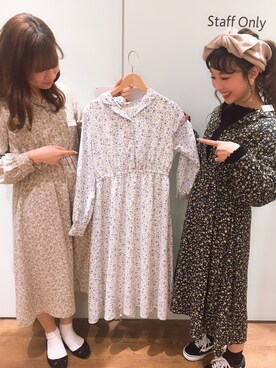 「earth music&ecology（アースミュージックアンドエコロジー）の・花柄ワンピース 〇（ワンピース）」を使った、やぎみさきさん（レディース・153cm）の冬コーディネート