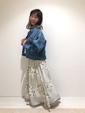 「earth music&ecology（アースミュージックアンドエコロジー）のアイテム（デニムジャケット）」を使った、やぎみさきさん（レディース・153cm）の春コーディネート