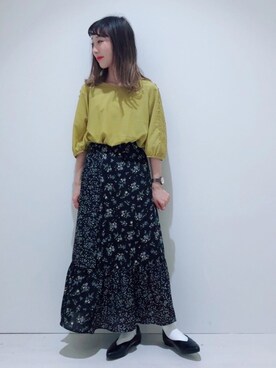「earth music&ecology（アースミュージックアンドエコロジー）のORiental TRaffic Vカットパンプス（パンプス）」を使った、やぎみさきさん（レディース・153cm）の春コーディネート