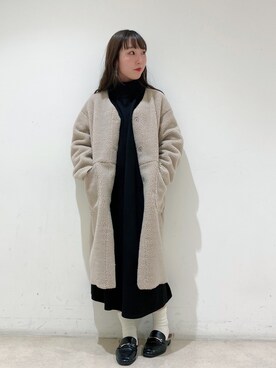 「earth music&ecology（アースミュージックアンドエコロジー）のアイテム（ムートンコート）」を使った、やぎみさきさん（レディース・153cm）の冬コーディネート