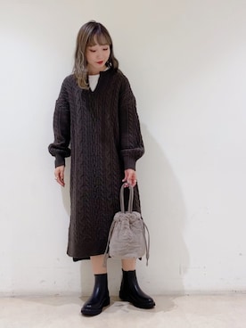 「earth music&ecology（アースミュージックアンドエコロジー）のケーブルヘンリーネックニットワンピース　＊（ワンピース）」を使った、やぎみさきさん（レディース・152cm）の秋コーディネート