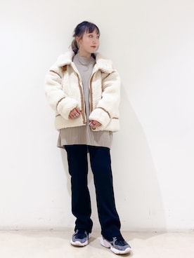 「earth music&ecology（アースミュージックアンドエコロジー）のアイテム（ジャケット/アウター）」を使った、やぎみさきさん（レディース・152cm）の冬コーディネート