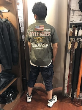 「刺繍」｜「アイテム（カーゴパンツ）」を使った、南慎也さん（メンズ・166cm）の夏コーディネート