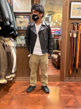 「AVIREX（アヴィレックス）のアイテム（ライダースジャケット）」を使った、南慎也さん（メンズ・166cm）の秋コーディネート
