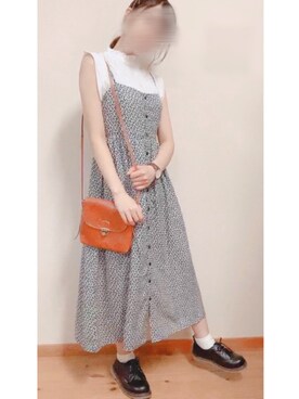 「小花柄ワンピース」｜「アイテム（アナログ腕時計）」を使った、むぎ。さん（レディース・153cm）の夏コーディネート