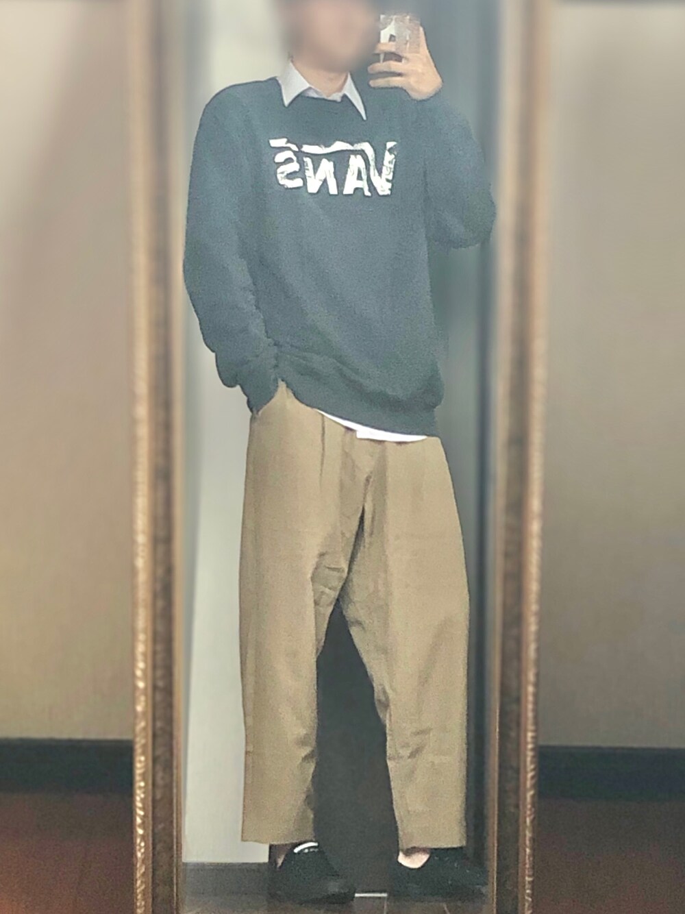 「秋コーデ、オーバーサイズ、プチプラコーデ、秋服準備はじめました、ワイドパンツ、シャツスタイル、スウェット、黒、ベージュ、韓国ファッション」｜「Benoのトロピカル メランジ / テーパード ワイドパンツ / リラックス アンクルパンツ（その他パンツ、ベージュ系）」を使った、ゆうだいさん（メンズ・175cm）の秋コーディネートの1枚目の写真