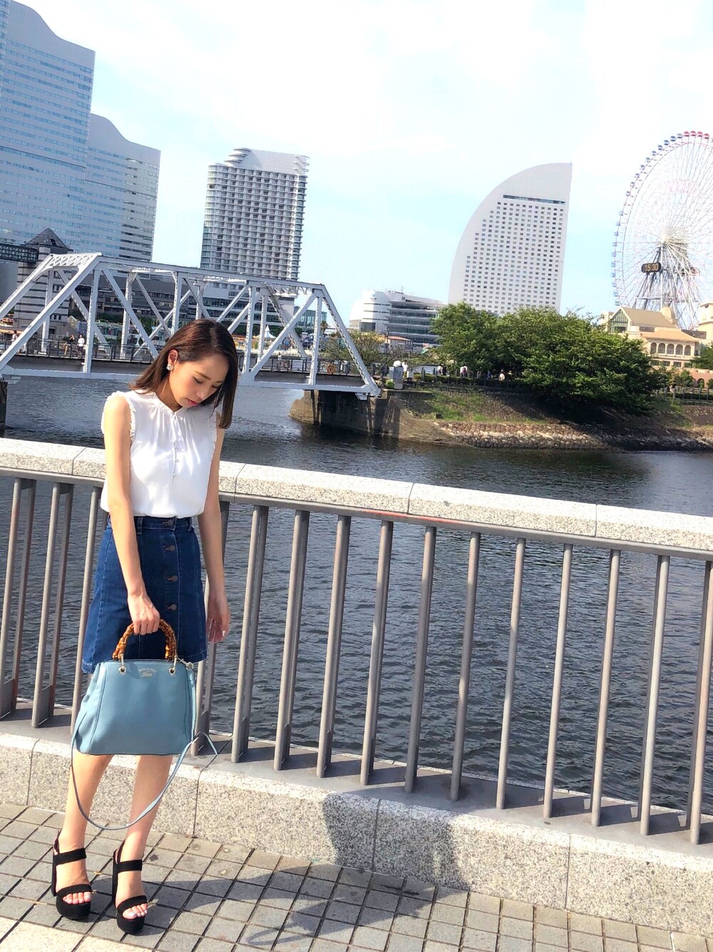 「休日スタイル、夏コーデ、ゆるコーデ、サンダル、summer、ラフ、映画デート、シンプルコーデ、GU、GUCCI」｜「H&Mのアイテム（シャツ/ブラウス、ホワイト系）」を使った、harucoさん（レディース・167cm）の夏コーディネートの1枚目の写真