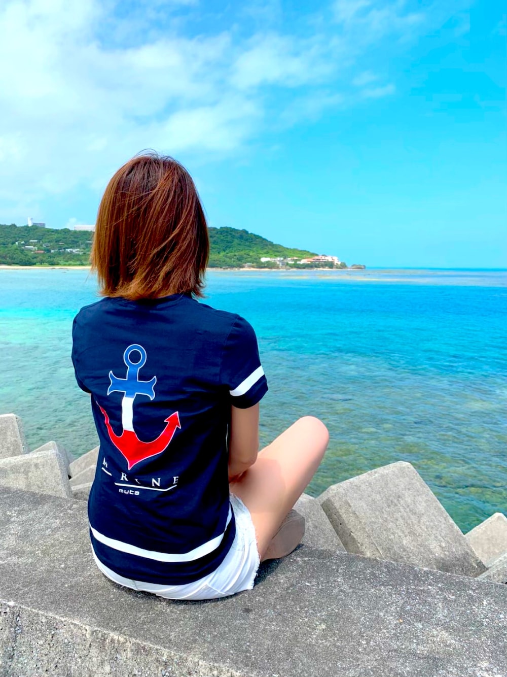 「カジュアルコーデ、Tシャツ、ショーパン、夏、奥武島、プチプラ、シンプルコーデ」｜「mutaのアイテム（Tシャツ/カットソー、ブルー系）」を使った、harucoさん（レディース・167cm）の夏コーディネートの1枚目の写真