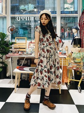 「Hello Hippieのアイテム」を使った、CatKithanさん（レディース・164cm）の夏コーディネート