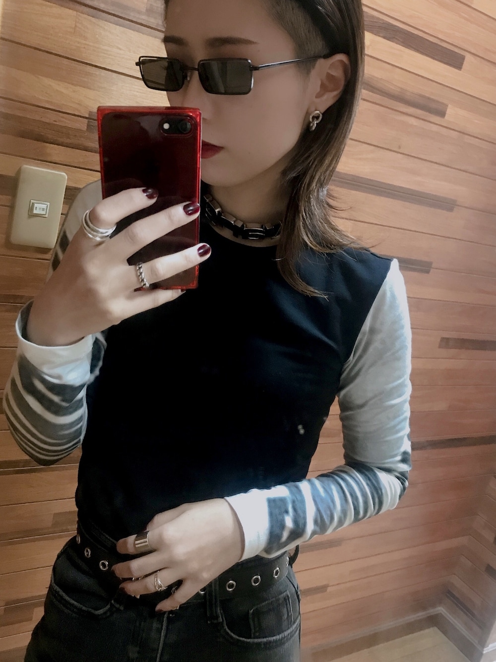 「ブラックコーデ、モード、オールブラック、パンツスタイル、ootd、モノトーン」｜「alexanderwangのアイテム（ネックレス、ブラック系）」を使った、aynさん（レディース・160cm）の秋コーディネートの1枚目の写真