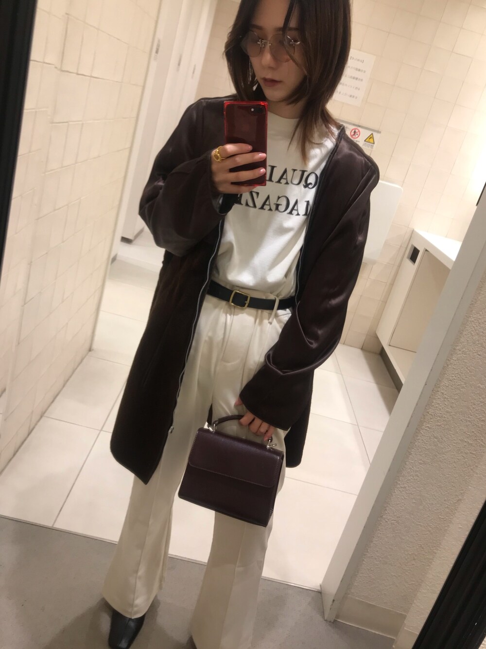 「オールホワイト、秋コーデ」｜「WHO'S WHO galleryのピンタックフレアーパンツ/美脚スラックス（スラックス、ホワイト系）」を使った、aynさん（レディース・160cm）の秋コーディネートの1枚目の写真