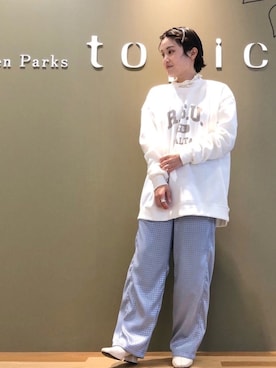 「Green　Parks（グリーンパークス）のカレッジ風裏起毛プルオーバー＊（Tシャツ/カットソー、ホワイト系）」を使った、たかやまゆいさん（レディース・153cm）の冬コーディネート